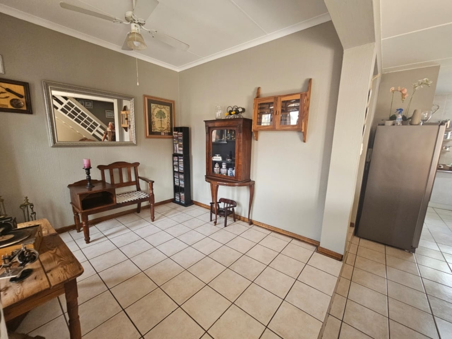 3 Bedroom Property for Sale in Safari Gardens North West